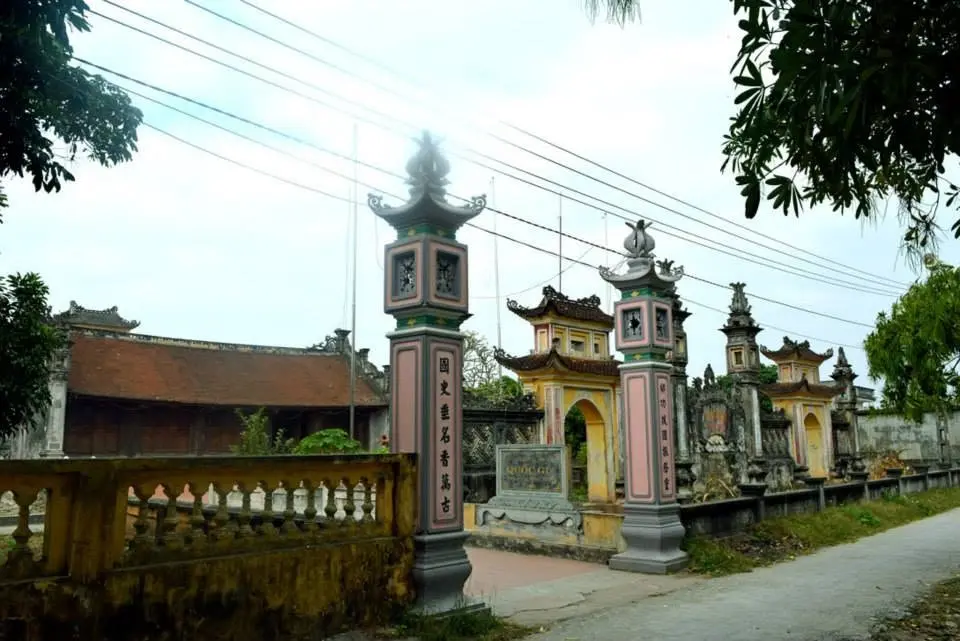 Cổng Đình Thượng Phúc