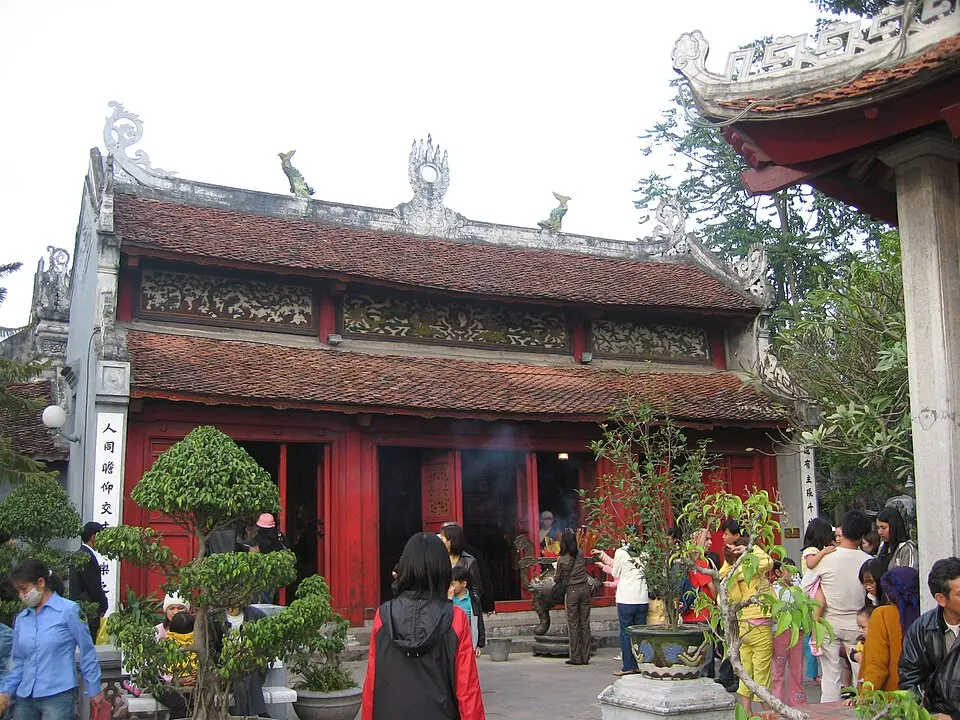 Tiền đường Đền Ngọc Sơn