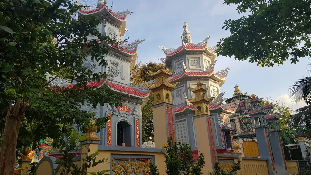 Cổng Chùa Sùng Hưng