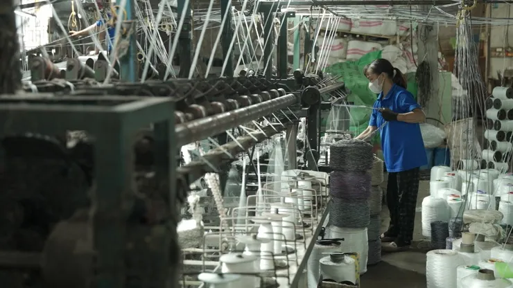 Máy dệt lưới công nghiệp công nghệ cao của làng nghề Văn Lãng
