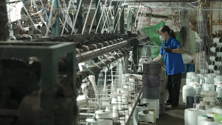 Máy dệt lưới công nghiệp công nghệ cao của làng nghề Văn Lãng
