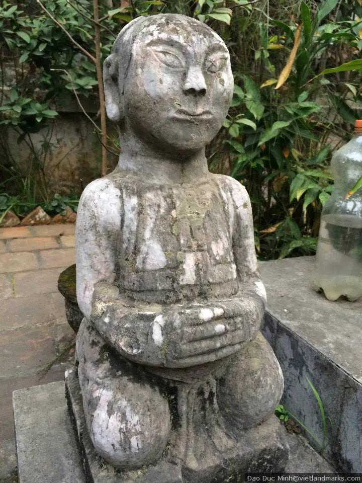 Tượng đá tại Mộ Trạng Bùng Phùng Khắc Khoan