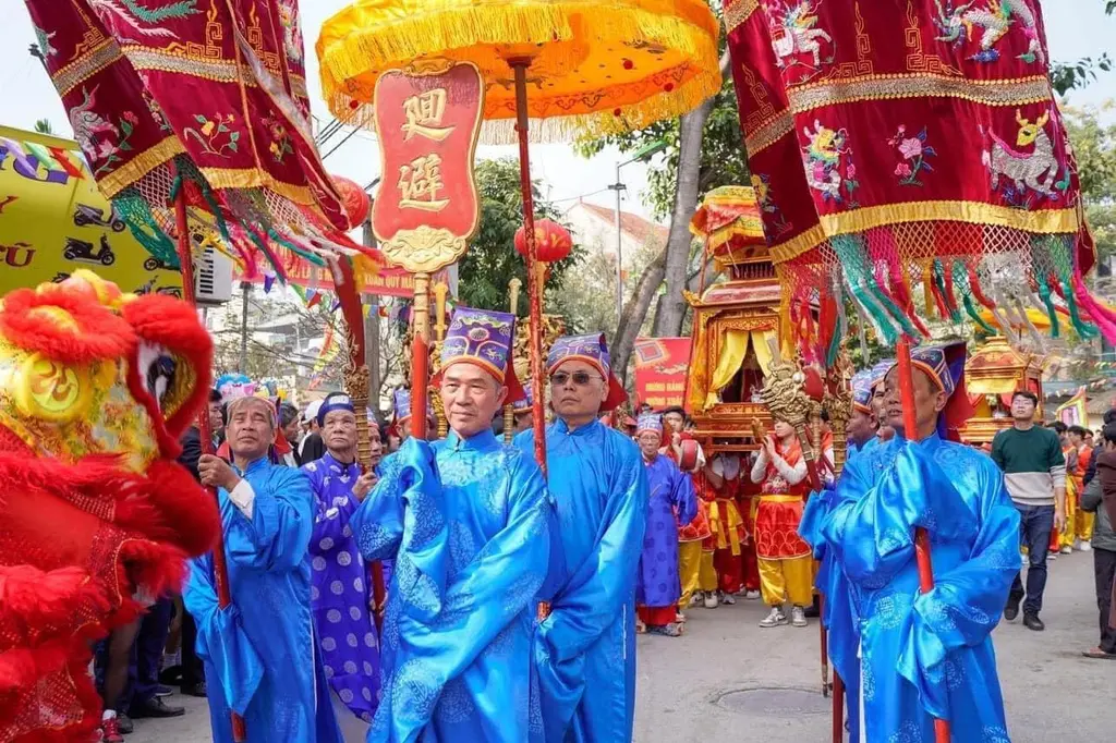 Không khí lễ hội tại Lễ hội đình Miêu Nha