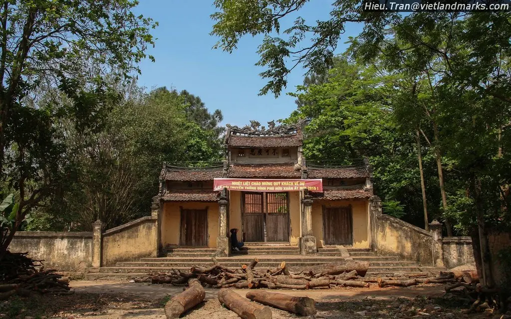 Cổng Đình Phú Hữu