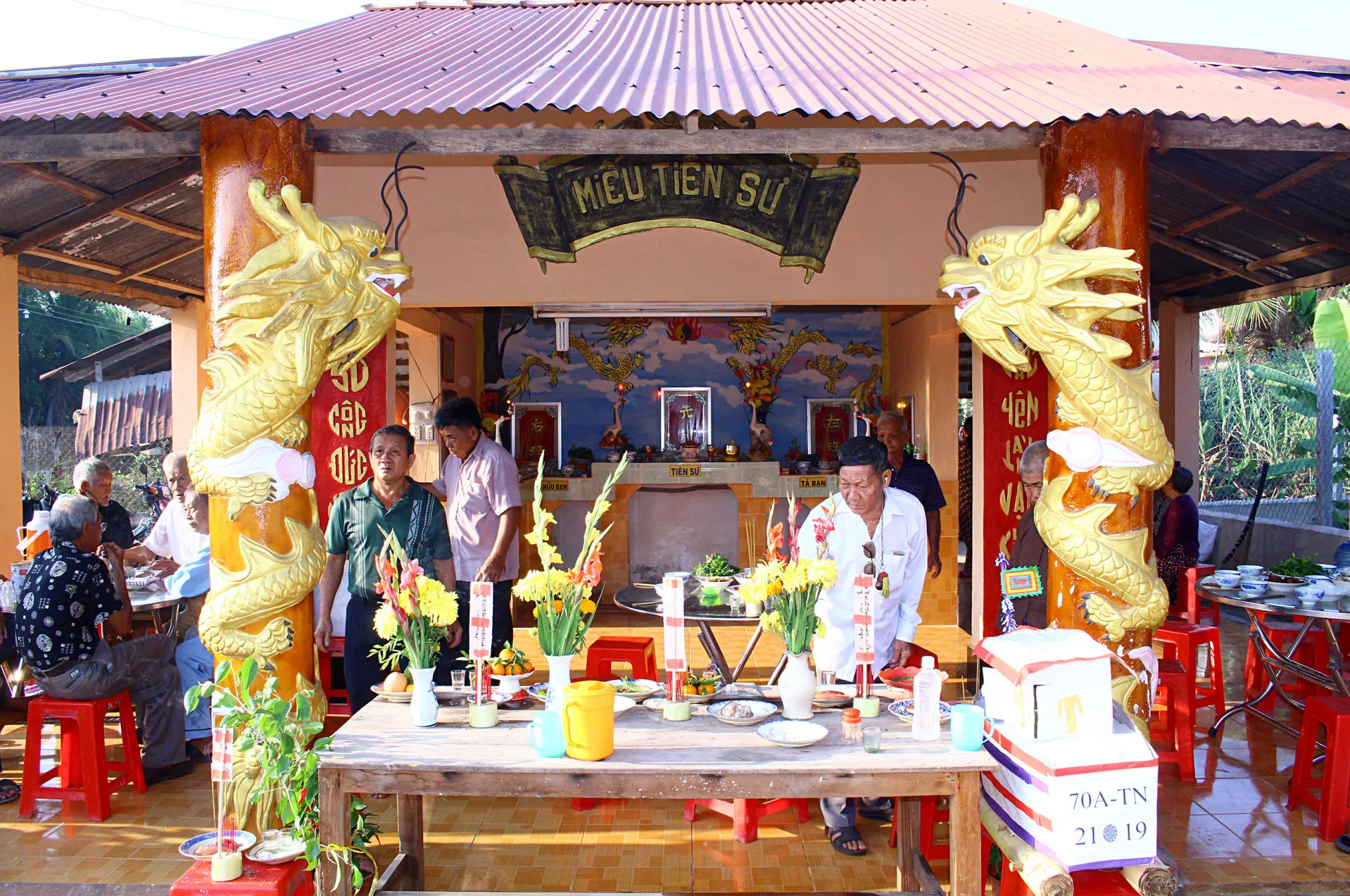 Cảnh quan di tích Miếu Tiên Sư