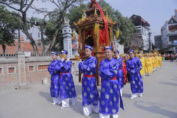 Cảnh quan bên ngoài Mộ Nhà thờ Hoàng Trình Thanh và Từ chỉ họ Hoàng