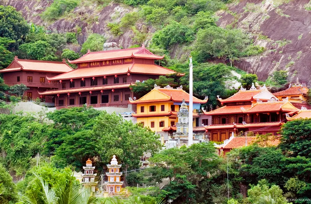 Không gian cảnh quan di tích danh thắng Núi Sam