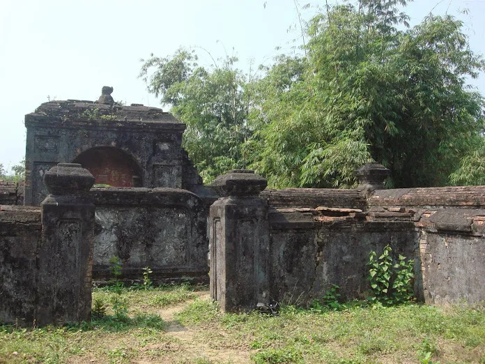 Cảnh quan Lăng Hoàng Cô