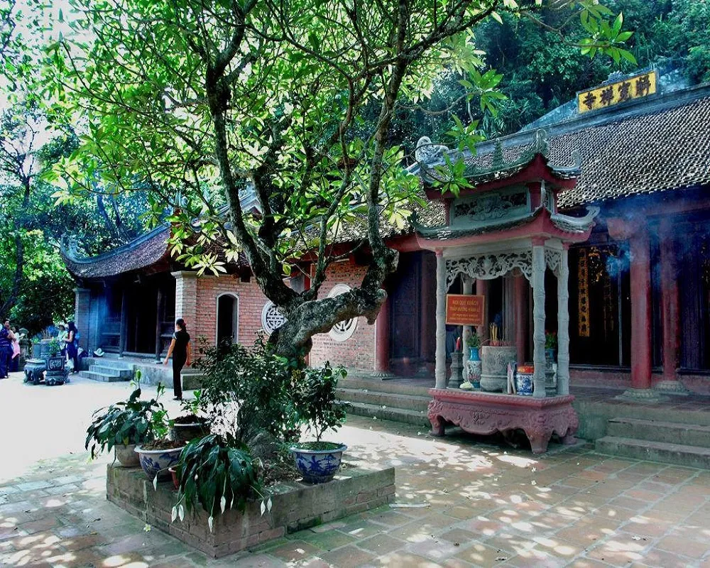 Cảnh quan di tích Chùa Giải Oan