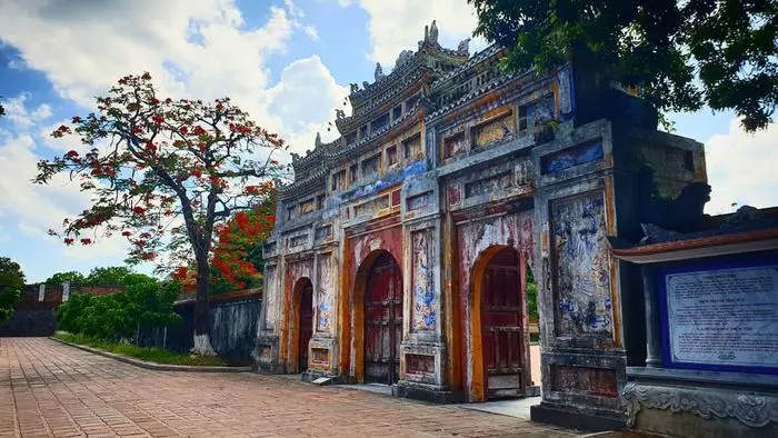 Đại Hồng Môn - Cổng vào lăng Minh Mạng (Huế)