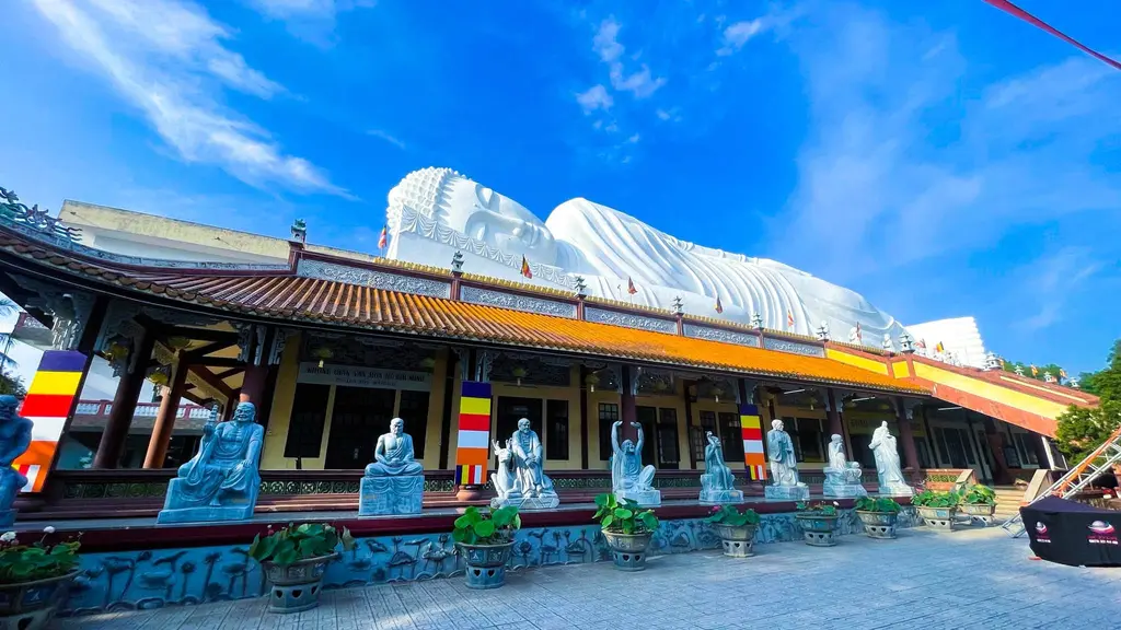 Không gian cảnh quan tại Chùa Hội Khánh