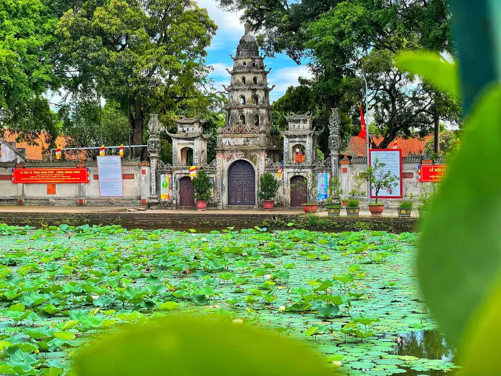 Không gian, cảnh quan chùa Tự Khoát (Hưng Phúc tự)