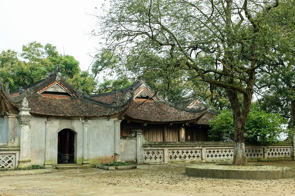 Cảnh quan Miếu Hai Thôn