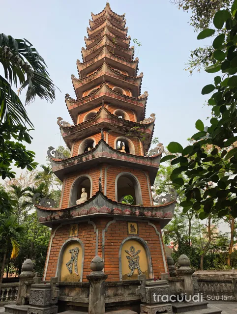 Bảo tháp Chùa Phù Lưu Thượng