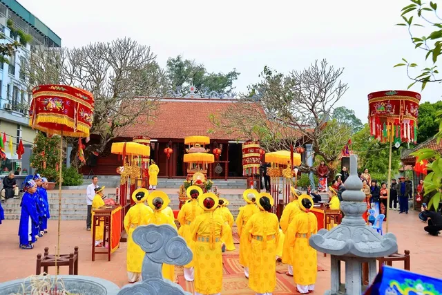 Nghi lễ tại Hội đình Thị Cấm