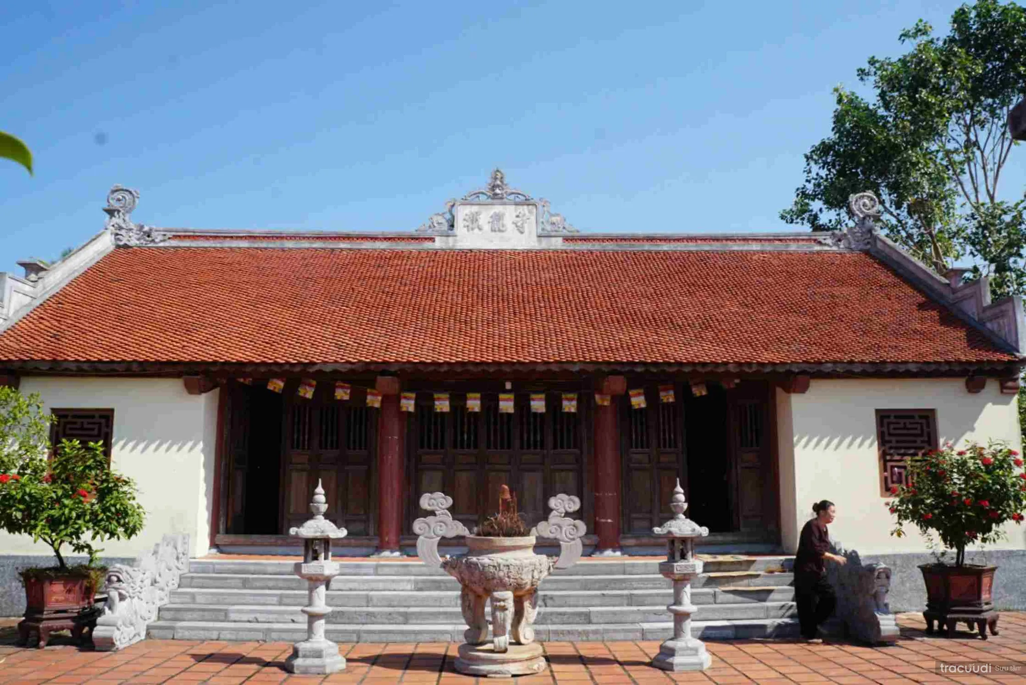 Không gian cảnh quan di tích Đình Đầu