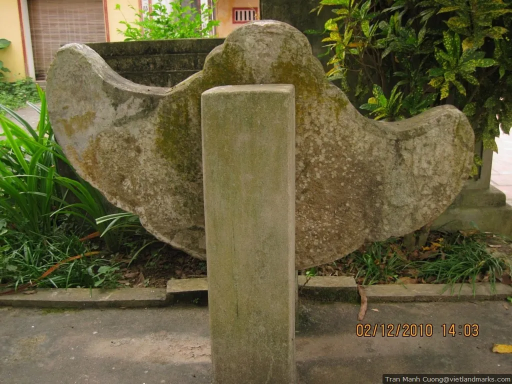 Khánh đá tại Chùa Bảo Lâm