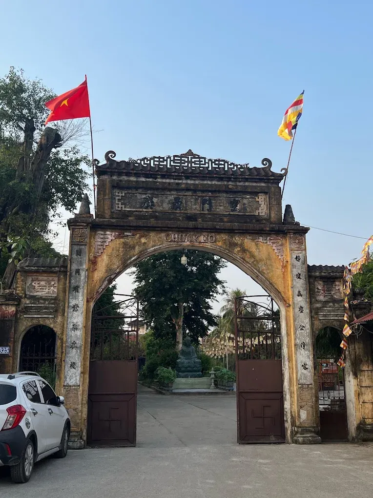 Cổng vào chùa Keo (Báo Ân Trùng Nghiêm tự – Gia Lâm, Hà Nội)