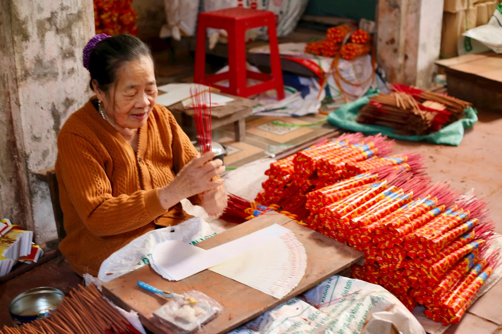 Làng nghề Văn Trai Thượng hài hòa giữa công nghệ hiện đại với công đoạn thủ công