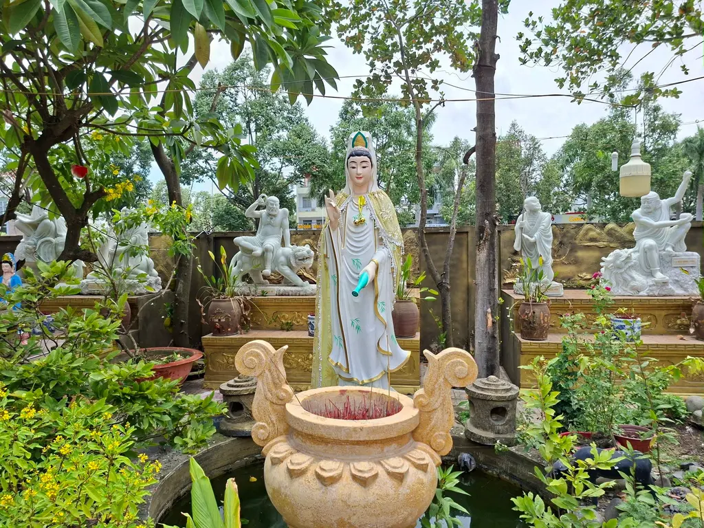 Khuôn viên Chùa An Phước
