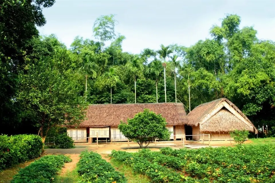 Cảnh quan nhà cụ Nguyễn Sinh Sắc