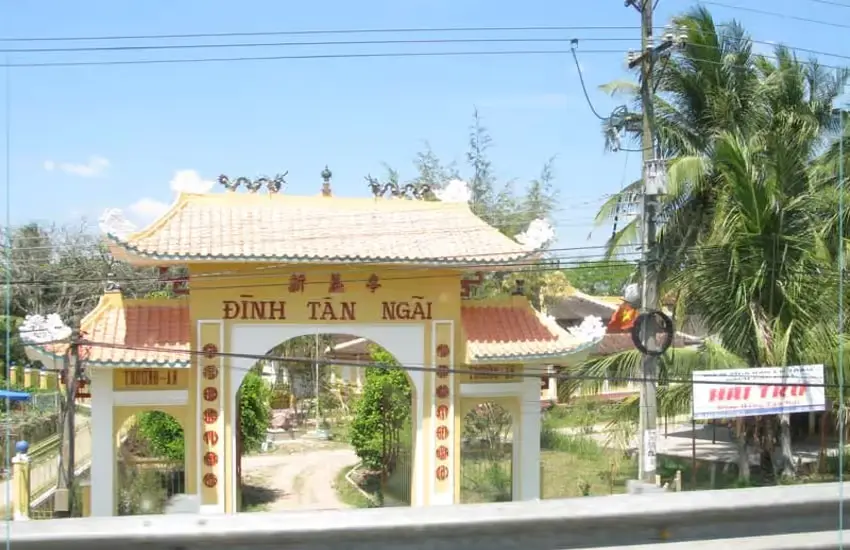 Cổng Đình Tân Ngãi