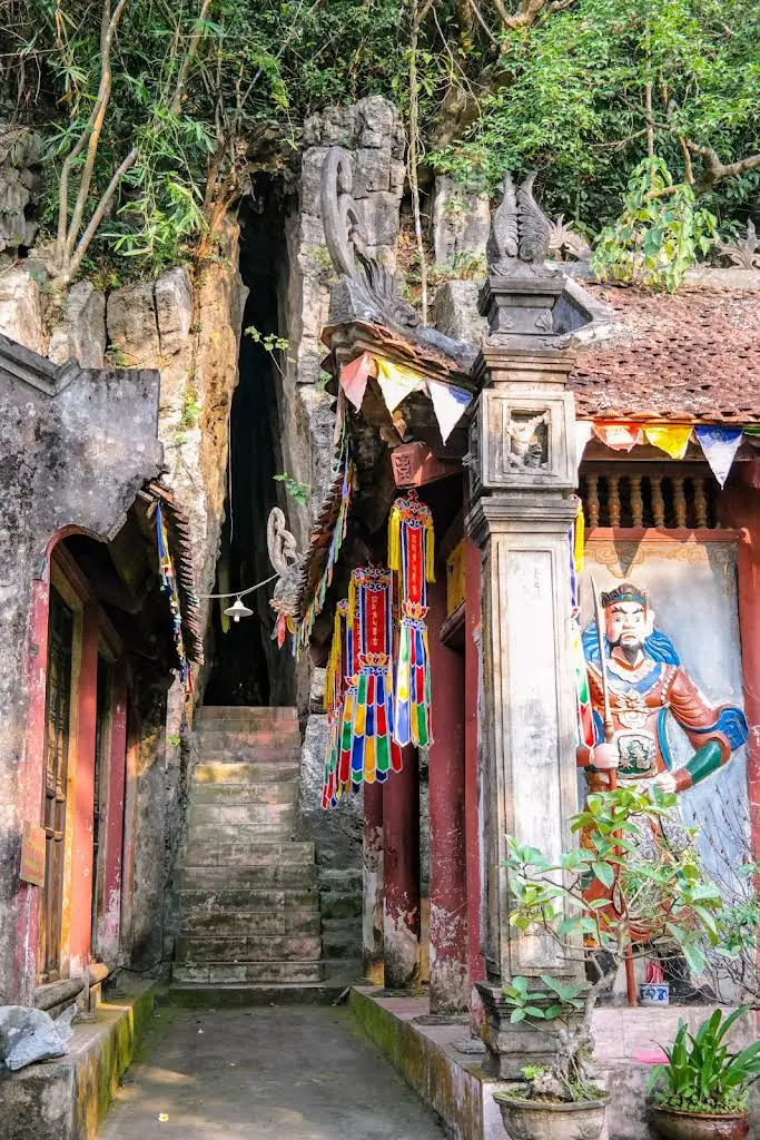 Một góc cảnh quan di tích Chùa Tiên Sơn