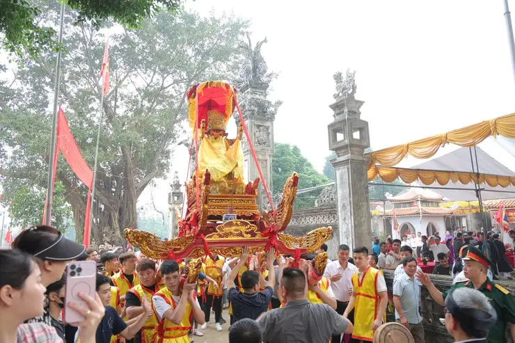Kiệu Thánh tại Hội làng Trung Cao
