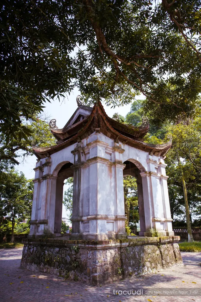 Không gian cảnh quan di tích Đền Chử Đồng Tử - Tiên Dung