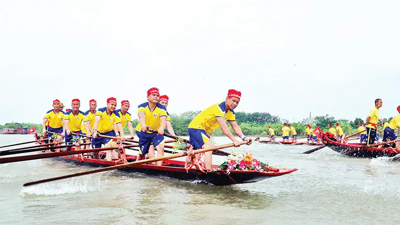 Bơi trải tại Lễ hội chùa Keo Hành Thiện