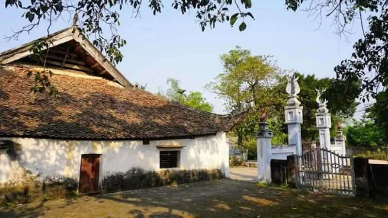 Khuôn viên Đình Tây Hạ