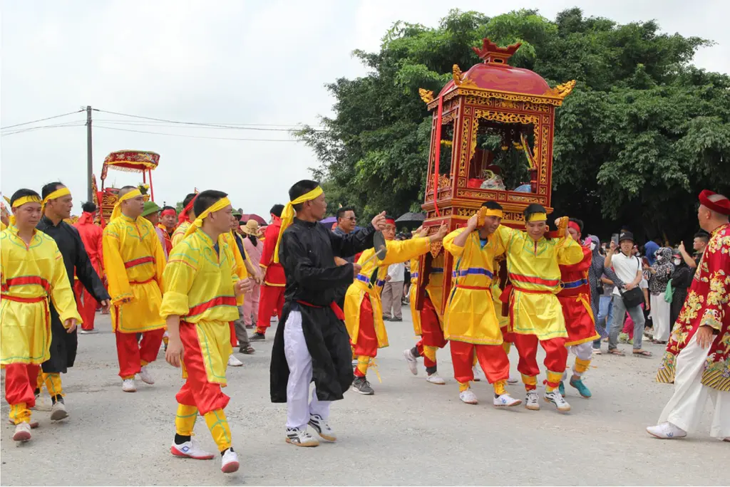 Lễ rước tại Hội đình - đền Bổng Điền