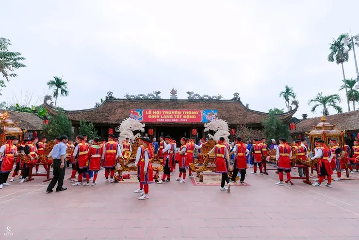 Khung cảnh Lễ hội Đình Làng Tốt Động