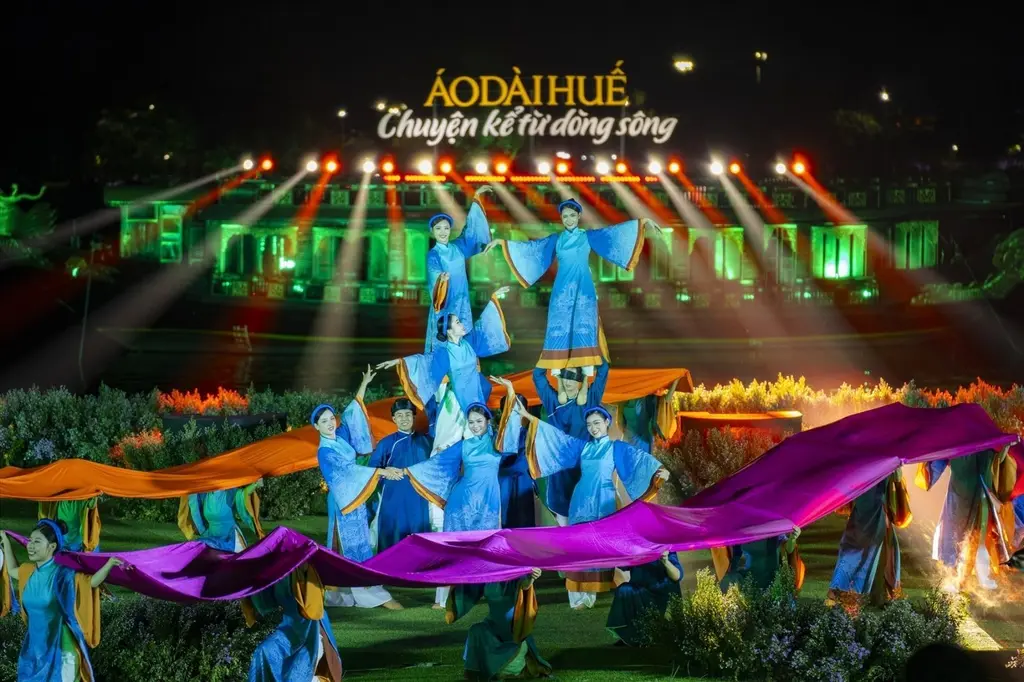 Văn nghệ tại Lễ hội Festival Huế