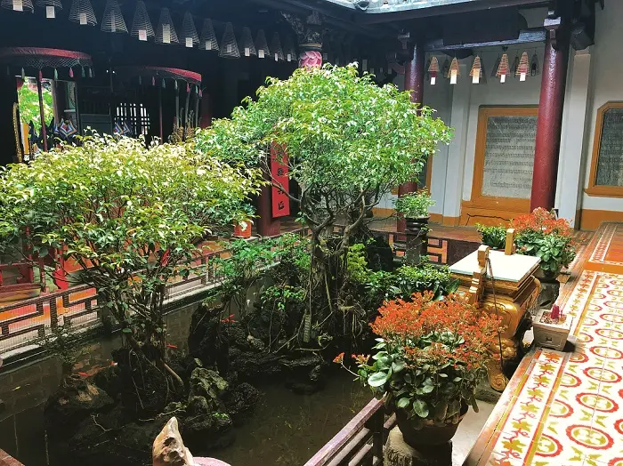Không gian cảnh quan tại Chùa Ông Hội An
