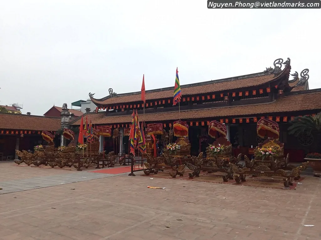 Khuôn viên Đình Thổ Khối