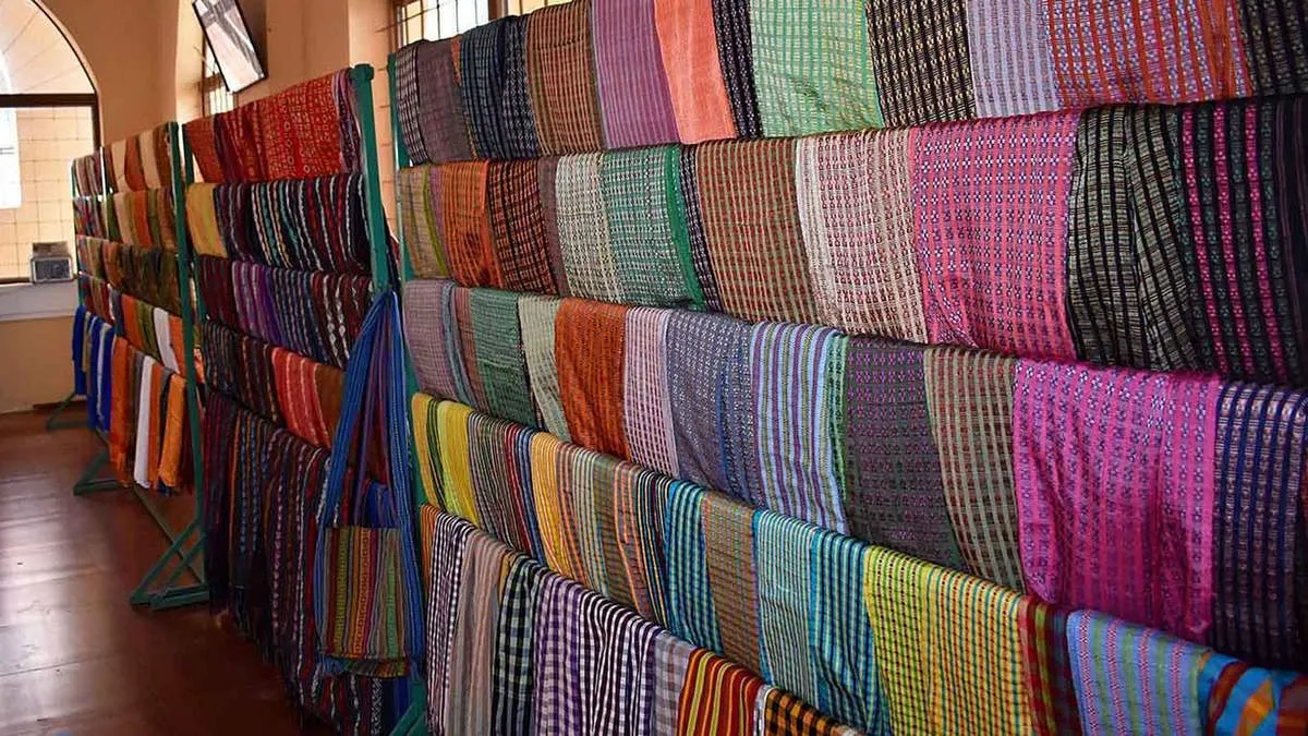 Một số sản phẩm dệt thổ Mỹ Nghiệp