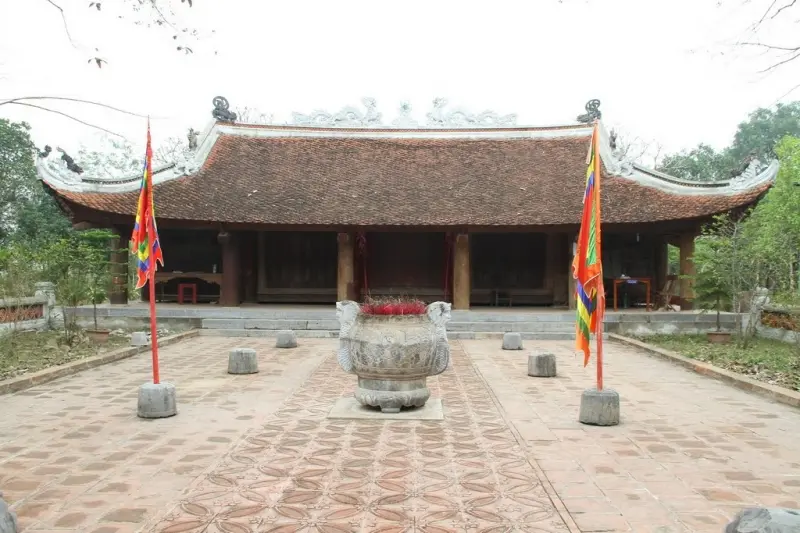 Cảnh quan Đền thờ Lê Hoàn