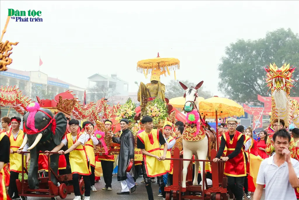 Lễ rước tại Hội chèo Tàu tổng Gối