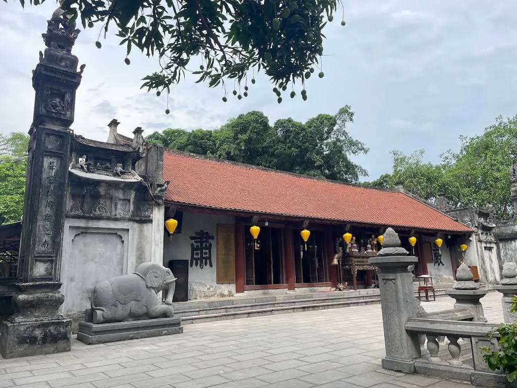 Không gian cảnh quan Đền Hai Bà Trưng
