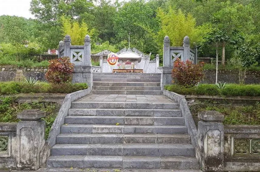 Cảnh quan Quần Thể Di Tích Hải Thượng Lãn Ông Lê Hữu Trác