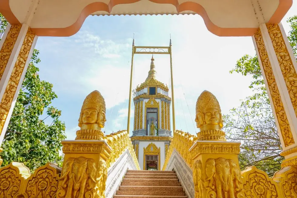 Bậc thang tại Chùa Tà Mơn
