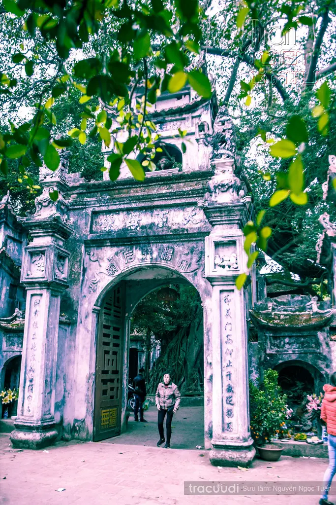 Không gian cảnh quan di tích Đền Mẫu