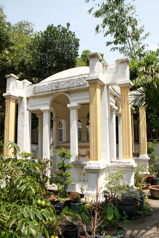 Cảnh quan tại Mộ Phan Châu Trinh
