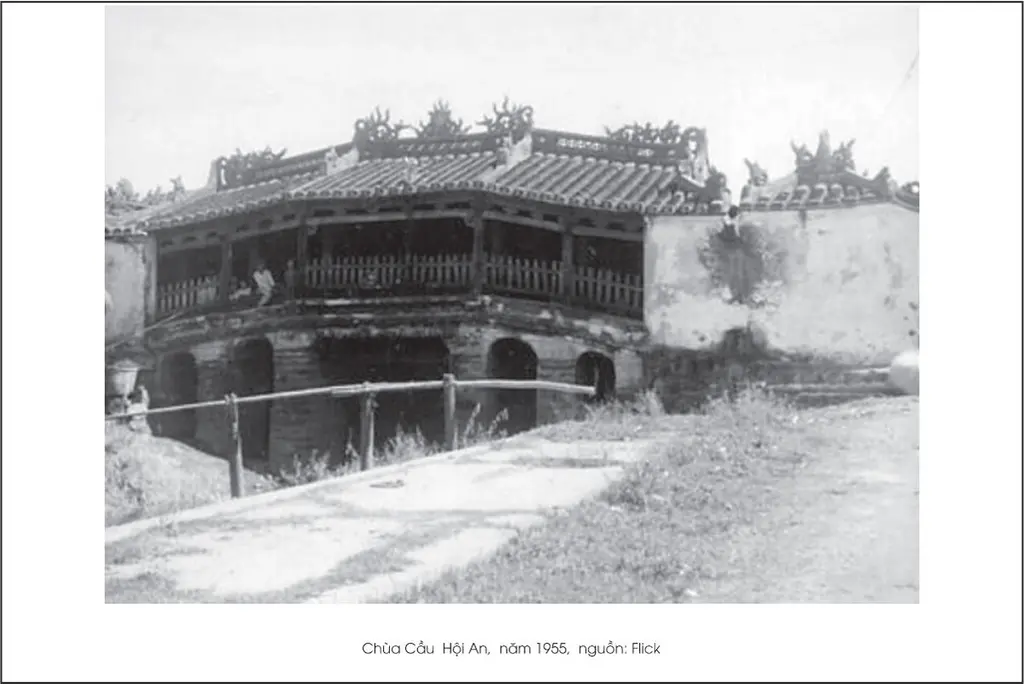 Chùa Cầu năm 1955