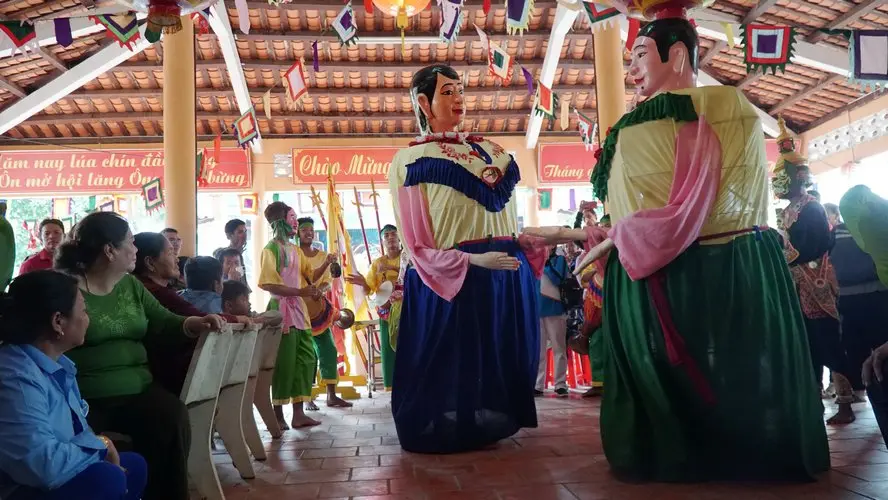 Biểu diễn văn hóa dân gian tại Lễ hội Lăng Ông Trà Ôn