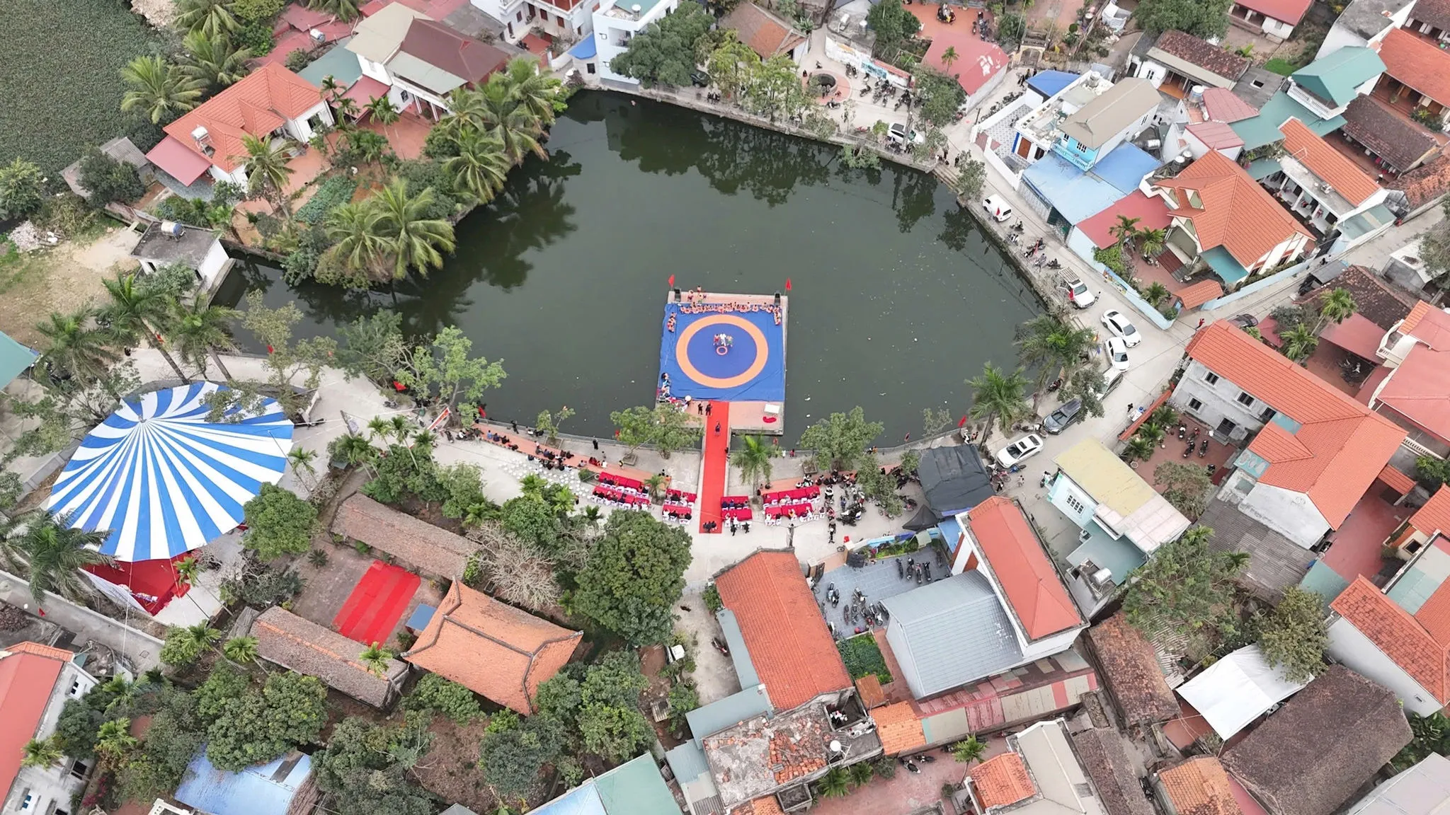 Toàn cảnh Hội đền Trúc Lâm