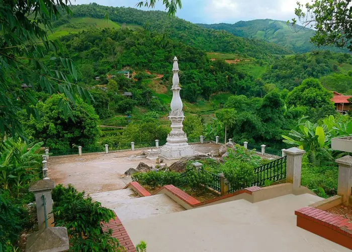 Tháp Chiềng Sơ tuyệt đẹp qua khung hình
