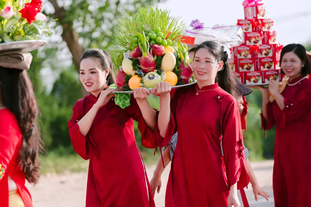 Mâm ngũ quả trong lễ hội Chùa Vị Khê