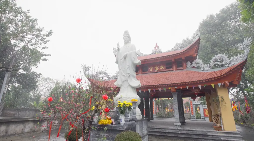 Cảnh quan Chùa Tứ Xã